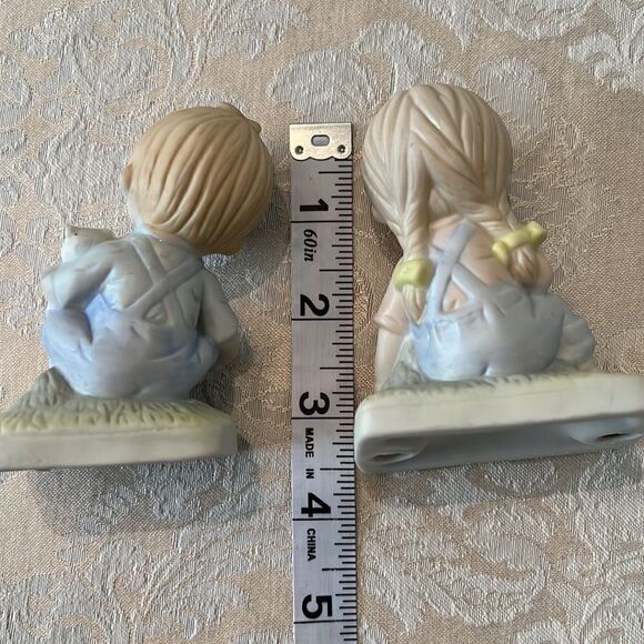 Vintage Boy & Girl porcelain sitting figurines EVC no chips cracks or fading - Picture 5 of 16